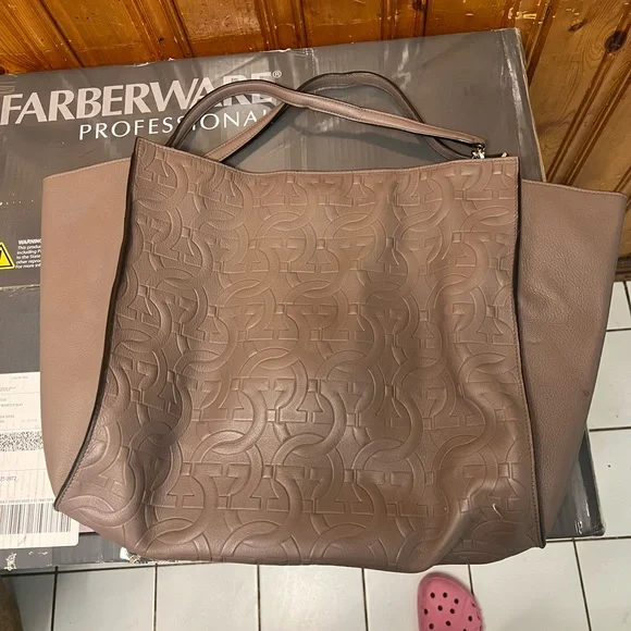 Ferragamo bag - Picture 3 of 11